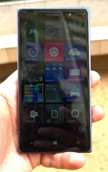 Lumia-8309-front-NPU